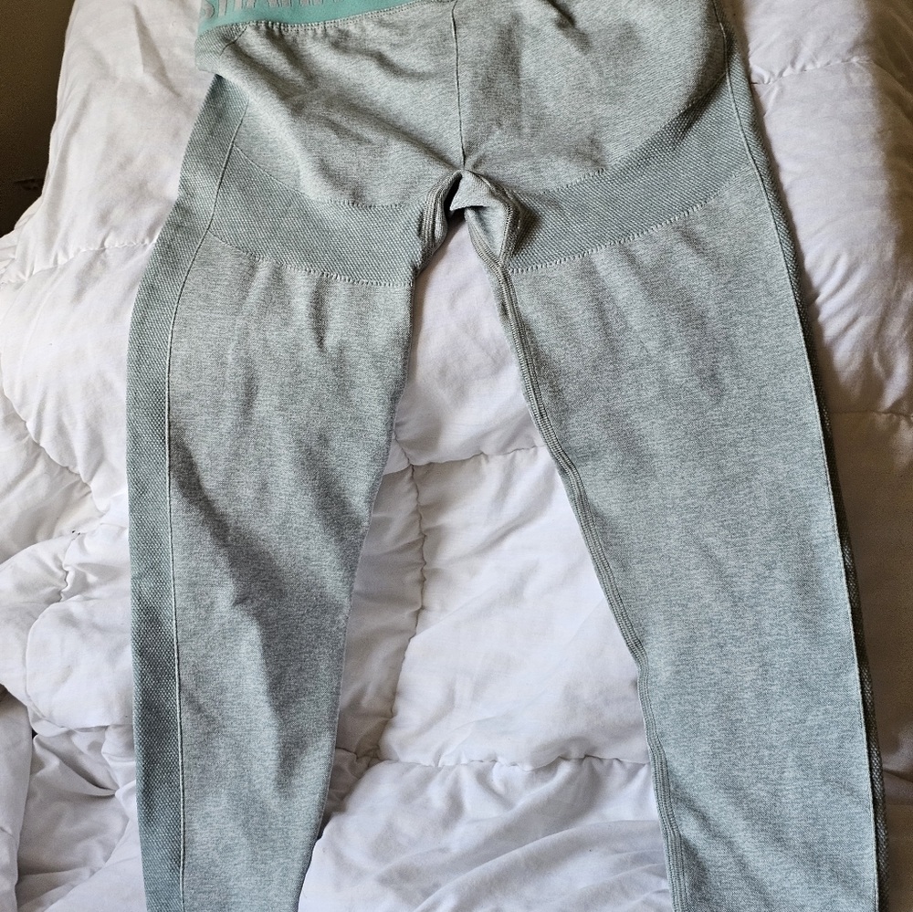 Two pairs of Gymshark Tights - Picture 8 of 8